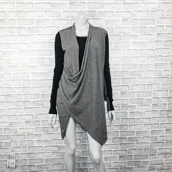 RUDSAK Women's Layered drapped zip Sweater in Grey Black knit size Medium - Picture 1 of 15